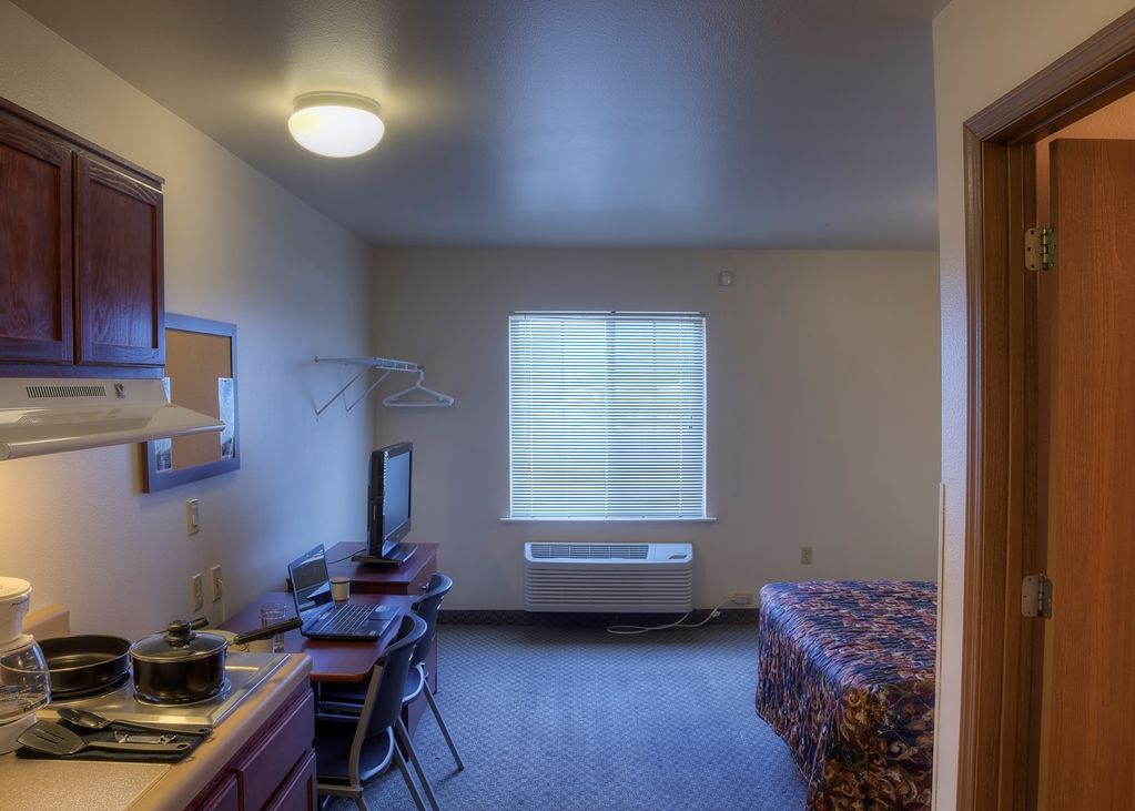 Woodspring Suites Topeka Szoba fotó