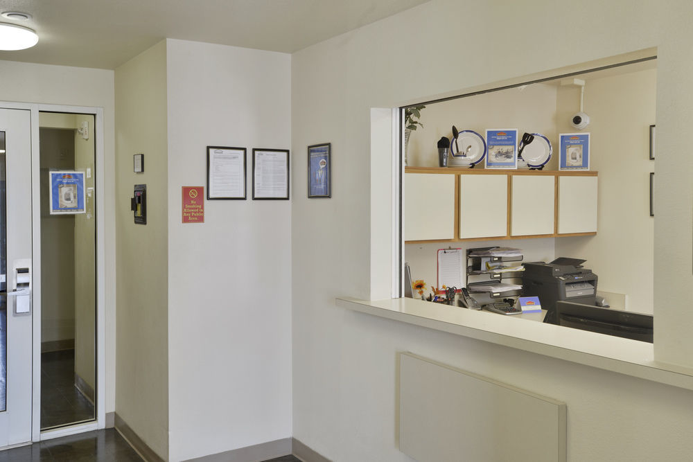Woodspring Suites Topeka Kültér fotó