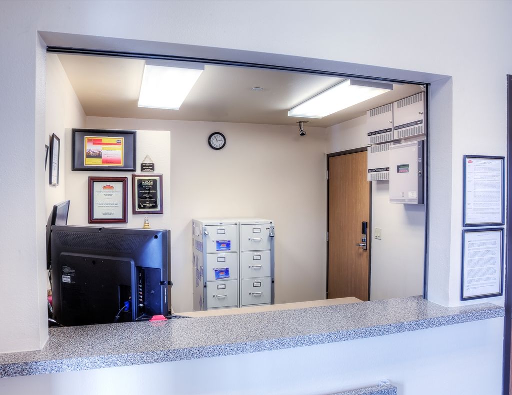 Woodspring Suites Topeka Beltér fotó