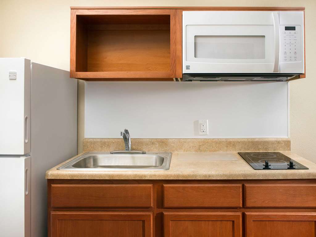 Woodspring Suites Topeka Szoba fotó