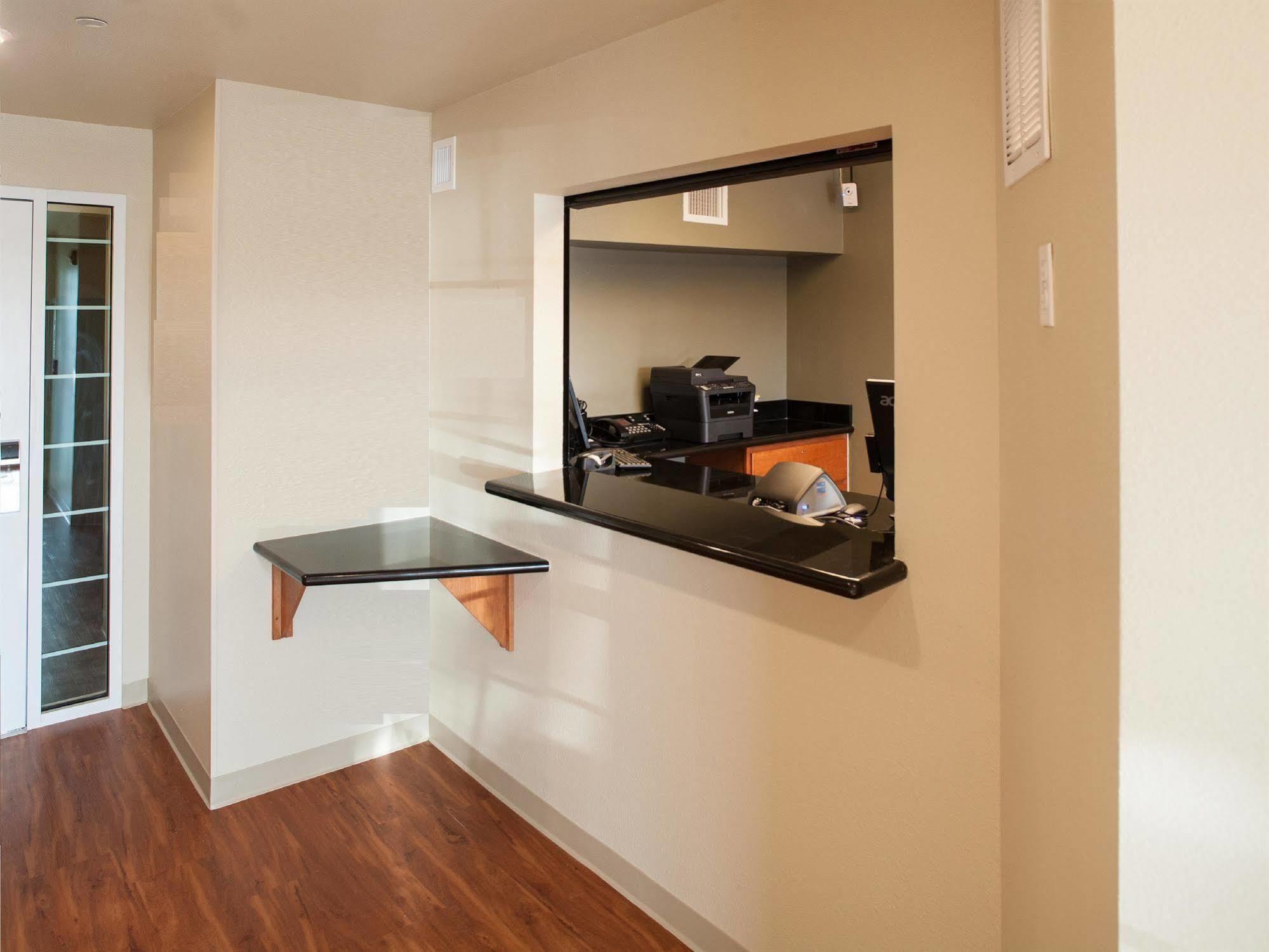 Woodspring Suites Topeka Kültér fotó