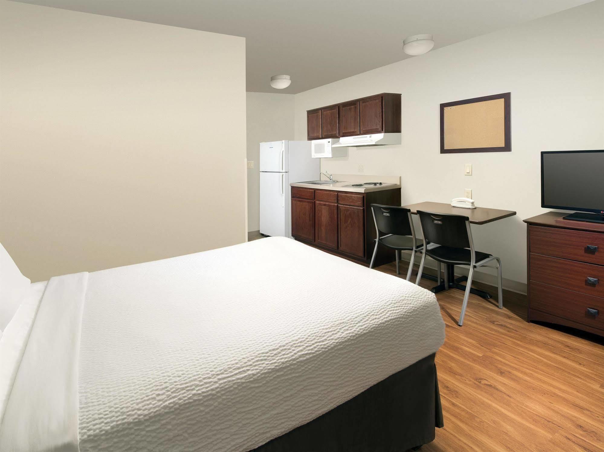 Woodspring Suites Topeka Kültér fotó